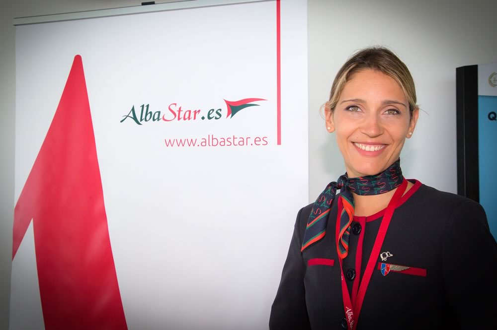 Hostess diventa pilota di linea compagnia aerea Albastar